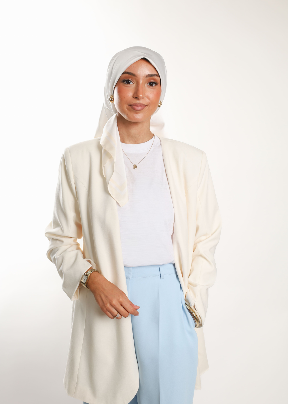 LE PANTALON BLEU CIEL
