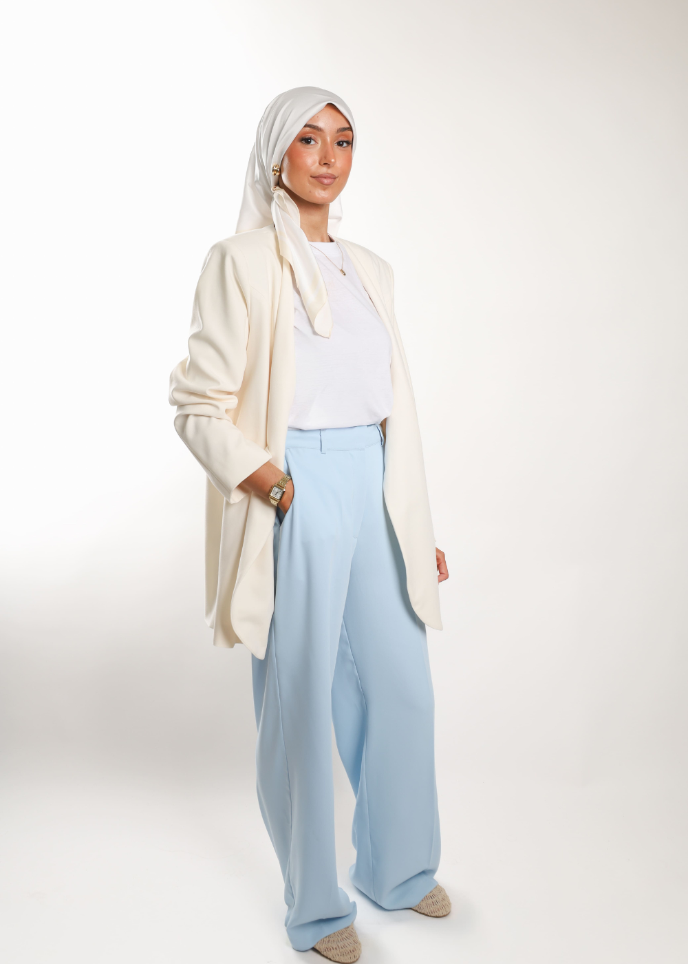 LE PANTALON BLEU CIEL
